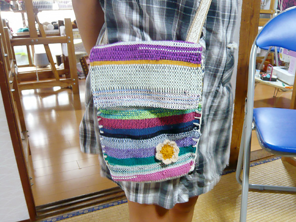 手織りで作ったショルダーバッグ