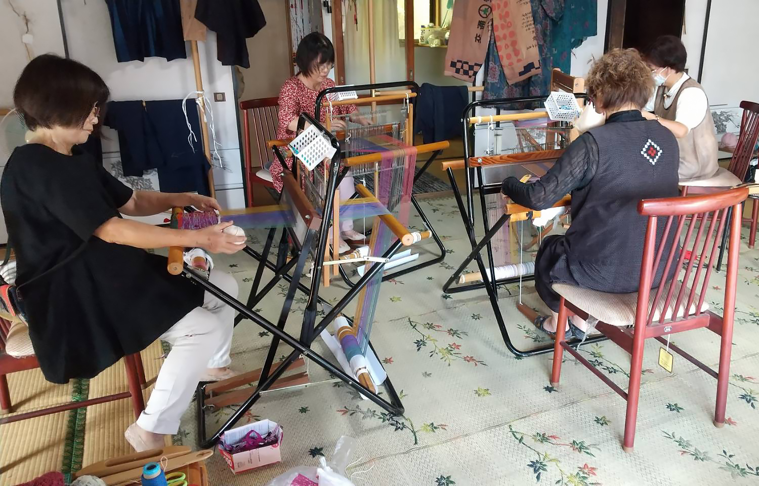 手作りごっこ京屋さんにて機織り教室